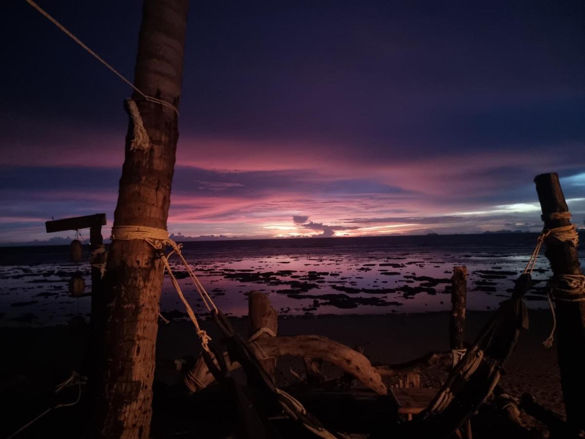 Scandinavian Beach Resort Ko Lanta Exteriör bild