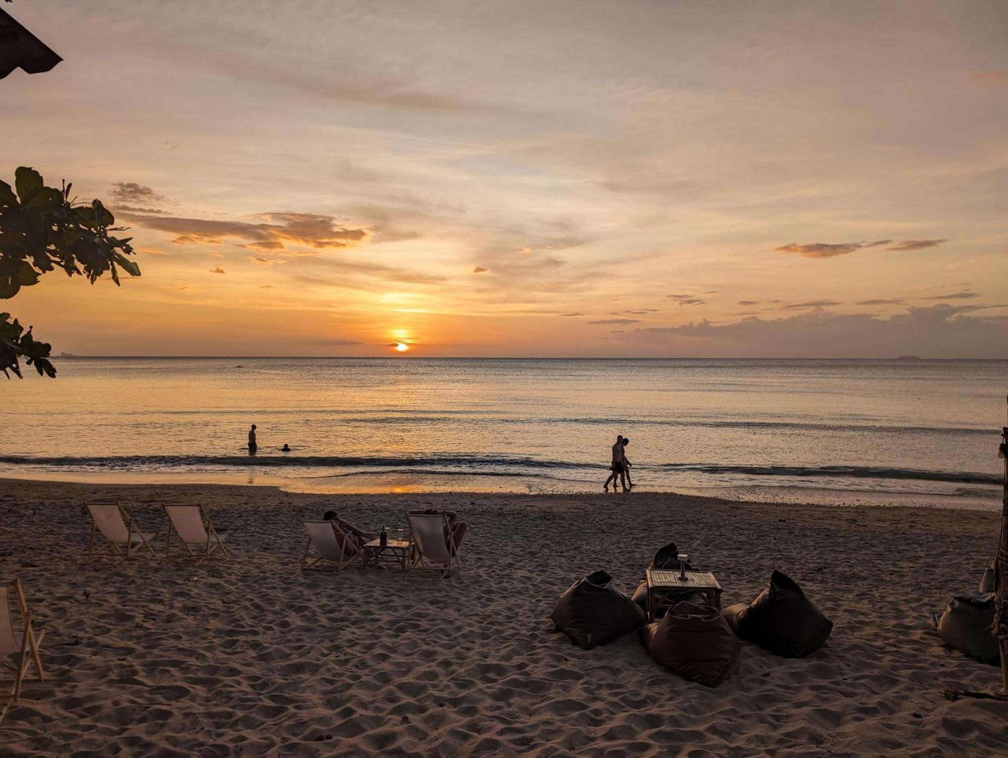 Scandinavian Beach Resort Ko Lanta Exteriör bild